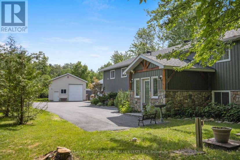 42125 Combermere Road NE, Madawaska Valley, photo 2