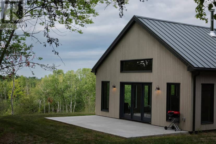 800 BLUFF Road — photo 5 of 40