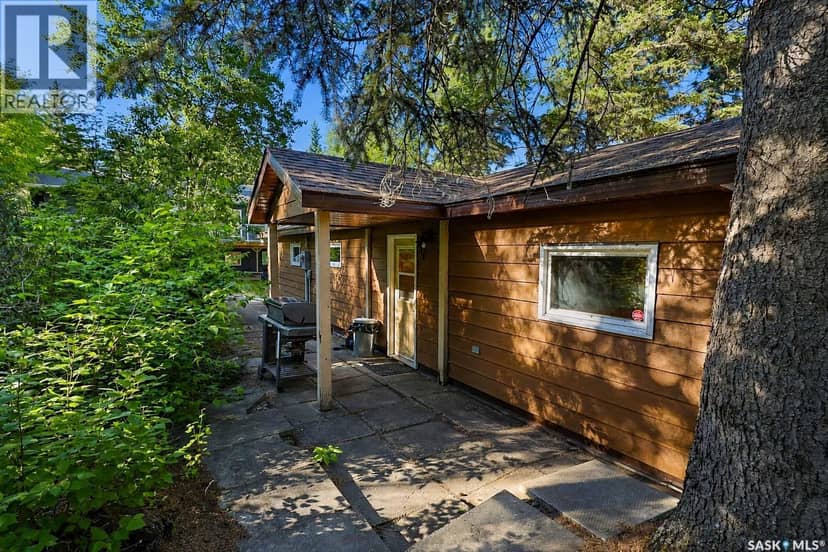 183 Carwin Park DRIVE — photo 4 of 40
