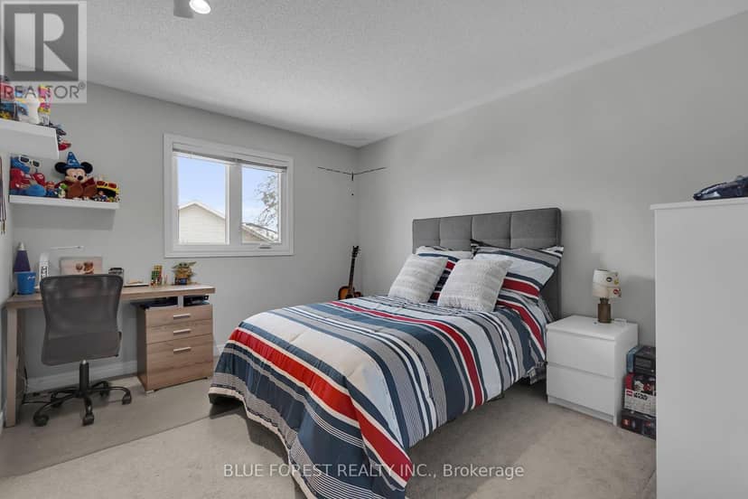 3 - 410 Ambleside Drive — photo 24 of 35