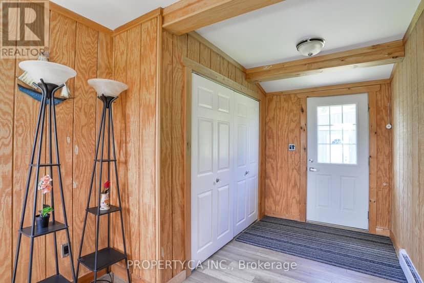 4099 Glen Cedar Drive — photo 4 of 33