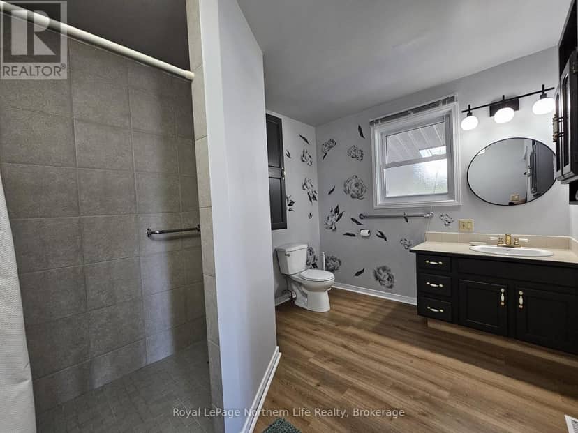 197 Hessle Avenue — photo 11 of 23