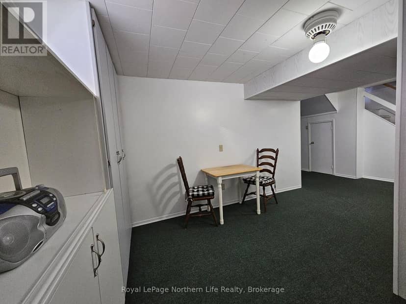 197 Hessle Avenue — photo 15 of 23