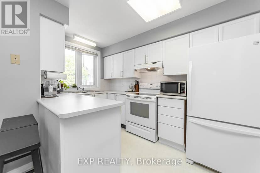 26 - 69 Briston Private — photo 16 of 38