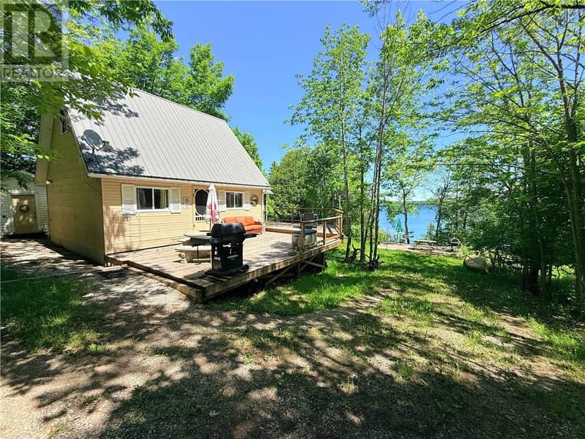 136A Zullich Drive, Kagawong, Manitoulin Island