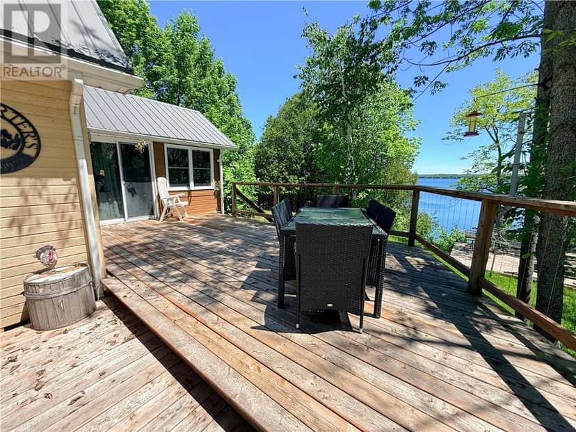 136A Zullich Drive, Kagawong, Manitoulin Island, photo 8