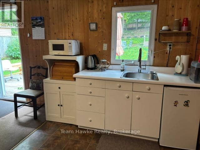 48 McArthur Drive — photo 6 of 27