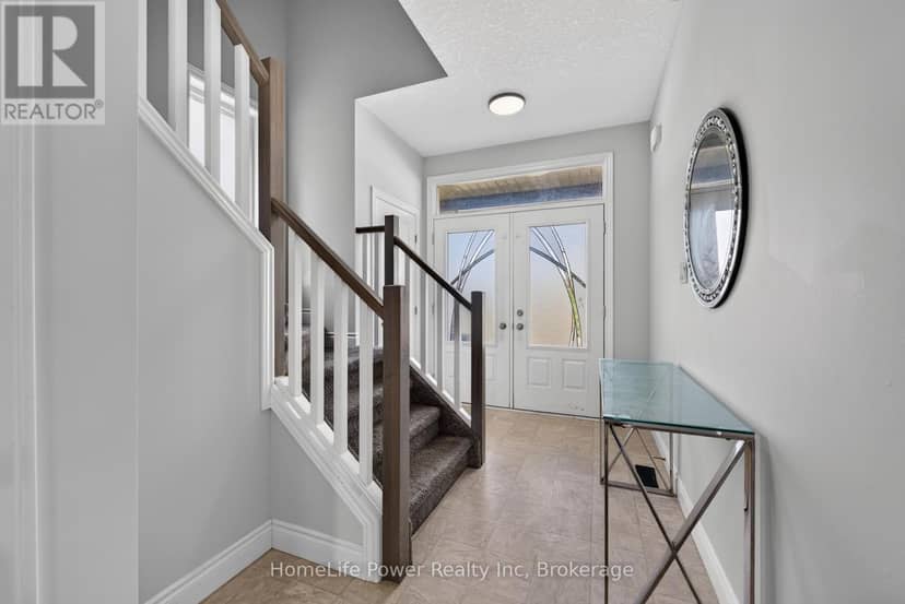 32 Ashberry Place — photo 7 of 39