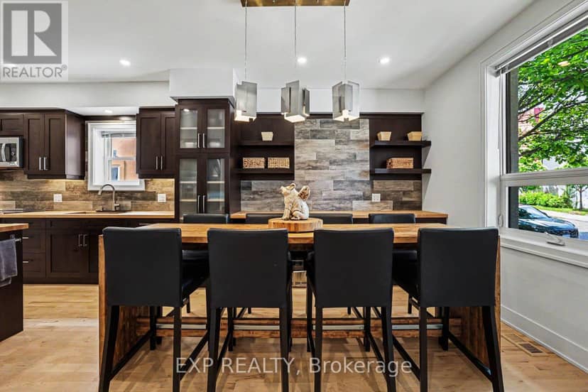 62 Young Street — photo 6 of 40