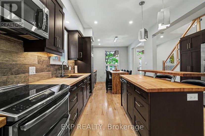 62 Young Street — photo 9 of 40