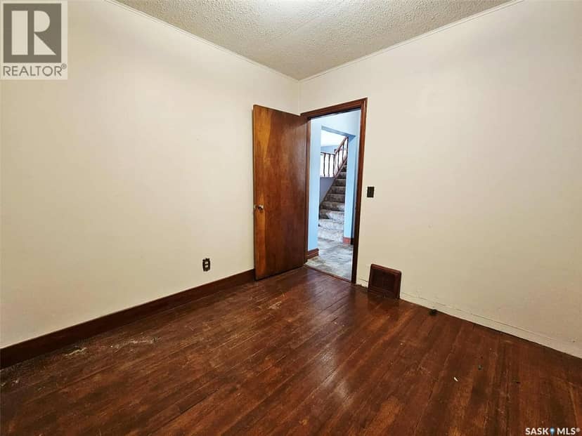 303 Ohlen STREET — photo 18 of 40