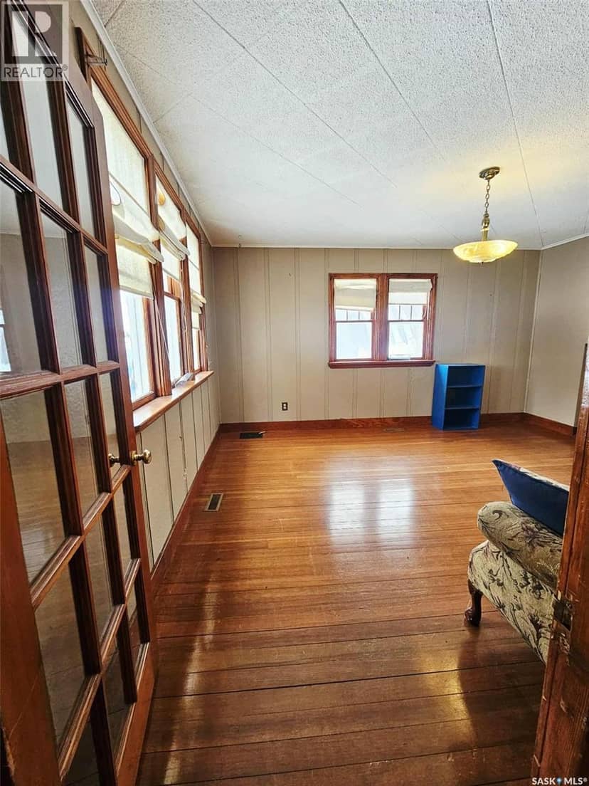 303 Ohlen STREET — photo 13 of 40