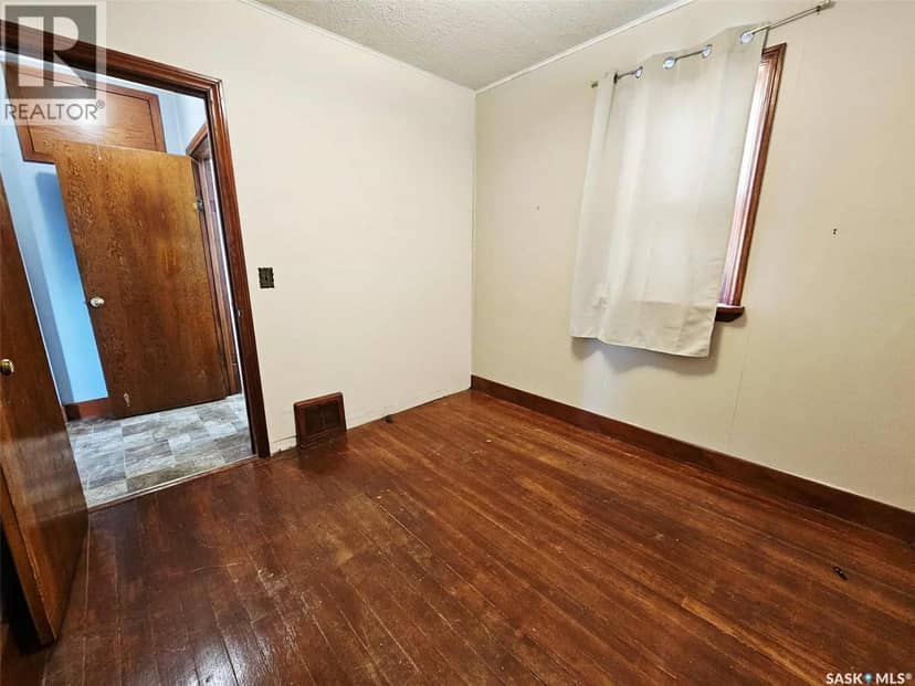 303 Ohlen STREET — photo 19 of 40