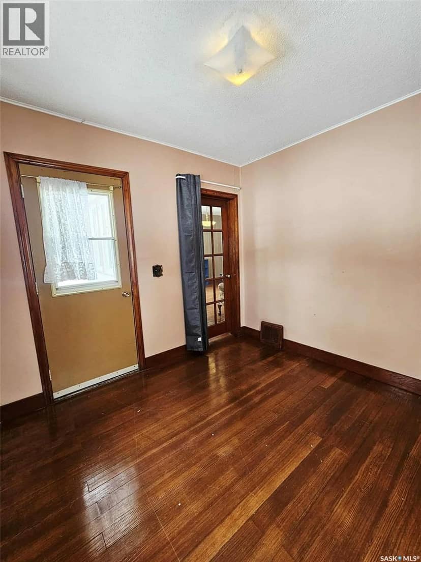 303 Ohlen STREET — photo 16 of 40