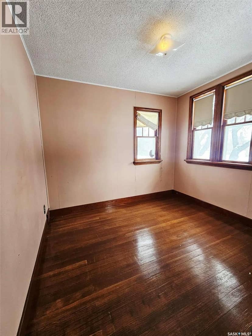 303 Ohlen STREET — photo 14 of 40