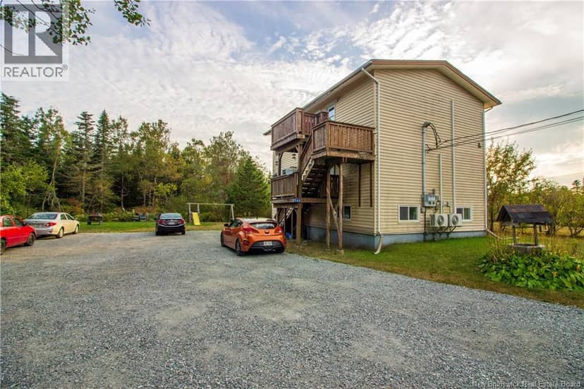 566 Route 111, Willow Grove
