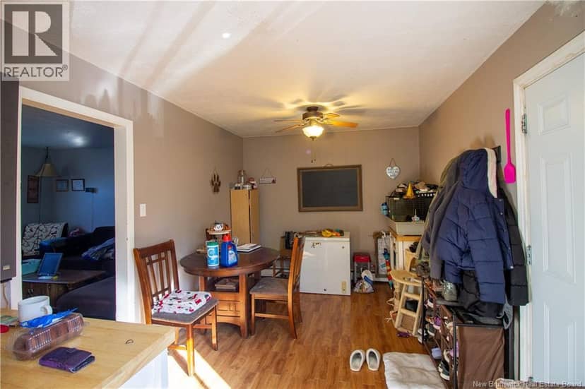 566 Route 111 — photo 16 of 32