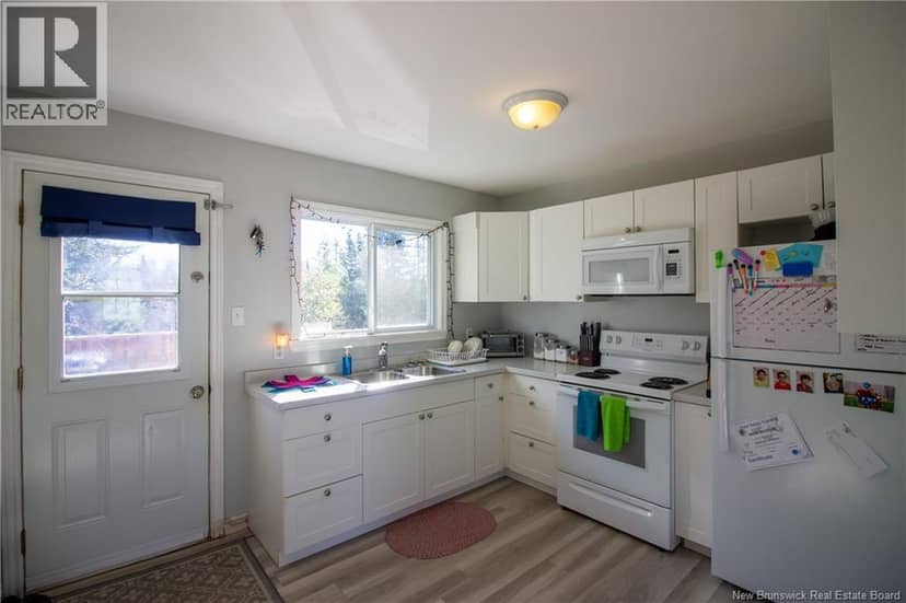 566 Route 111, Willow Grove, photo 8