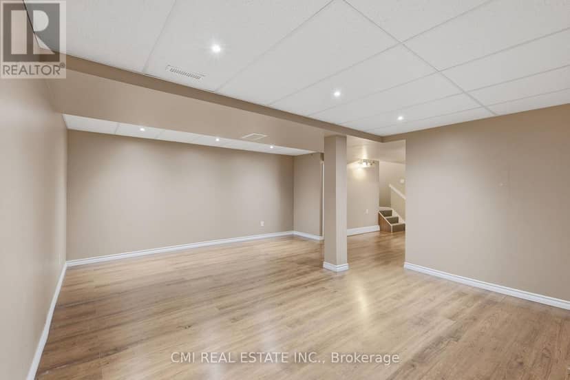 44 - 80 Dundalk Drive — photo 37 of 40