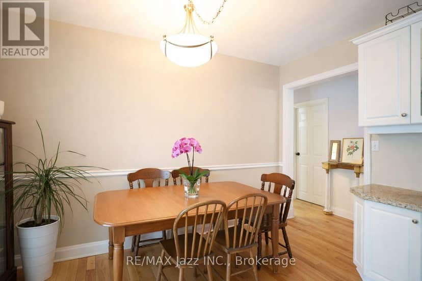 1086 Somerville Street — photo 15 of 22