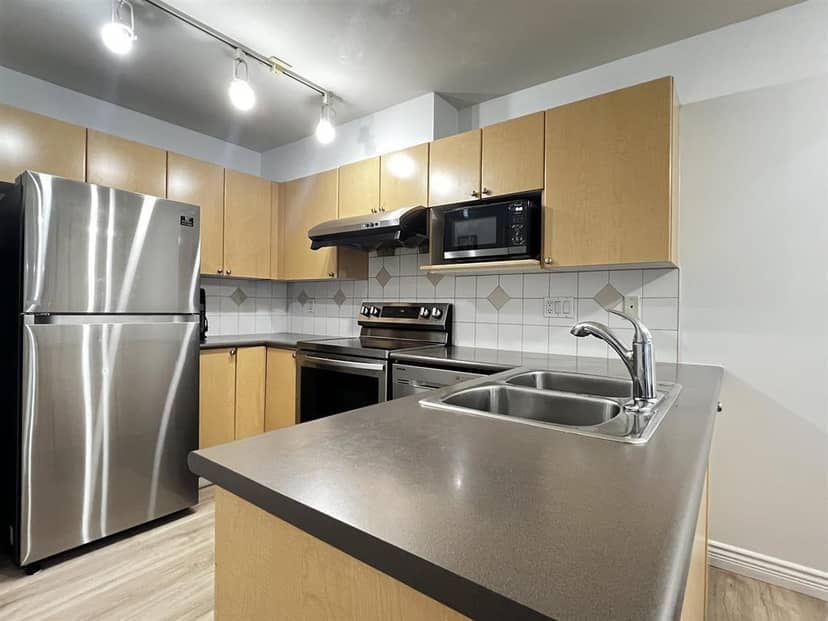 75 12110 75A AVENUE, Surrey, photo 6