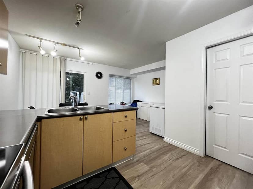 75 12110 75A AVENUE, Surrey, photo 7