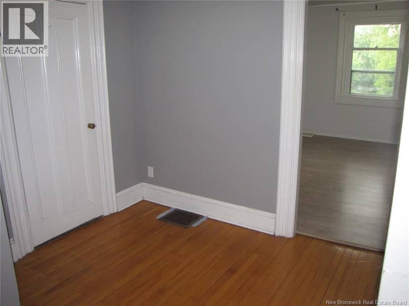 210-212 Pleasant Street — photo 32 of 36