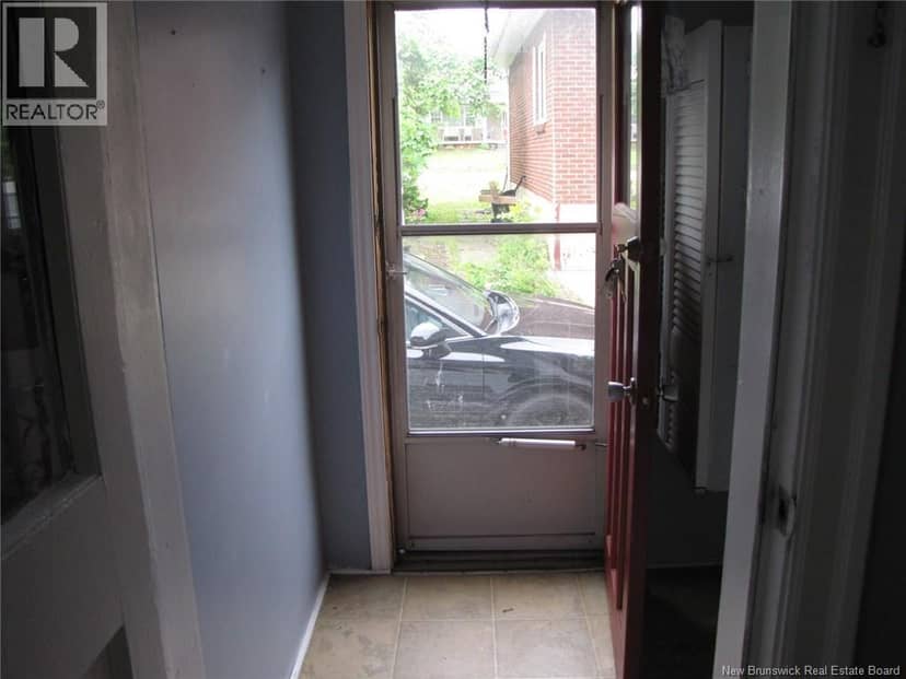210-212 Pleasant Street — photo 19 of 36