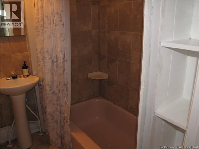 210-212 Pleasant Street — photo 27 of 36