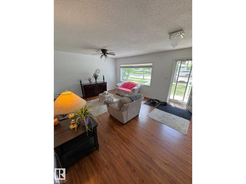 5093 45 ST, Drayton Valley, photo 3