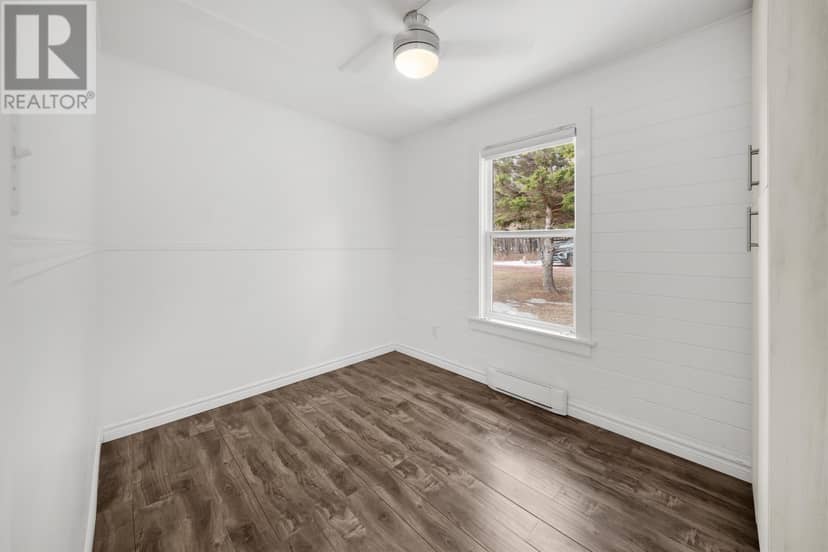 109 Ocean View Crescent — photo 17 of 40