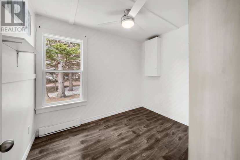 109 Ocean View Crescent — photo 14 of 38
