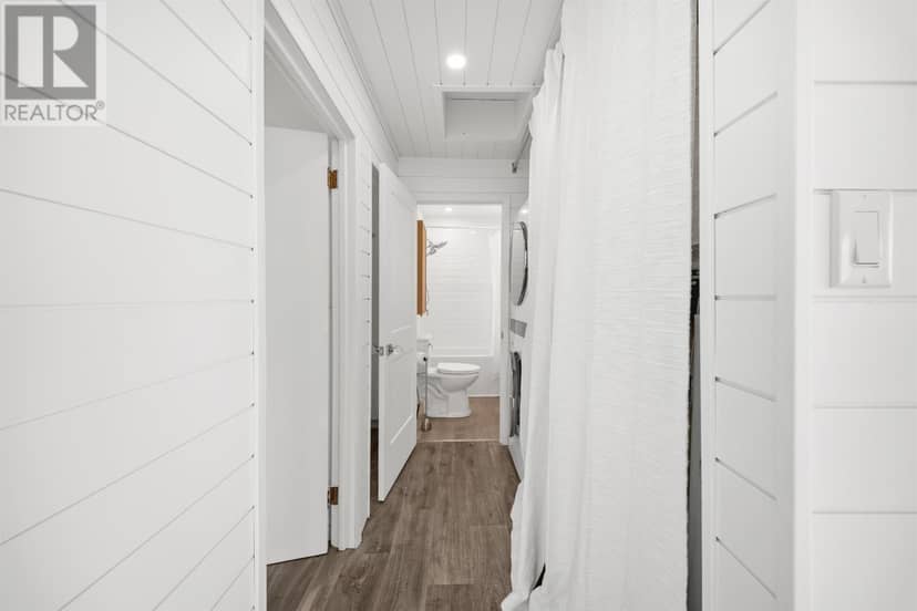 109 Ocean View Crescent — photo 12 of 38
