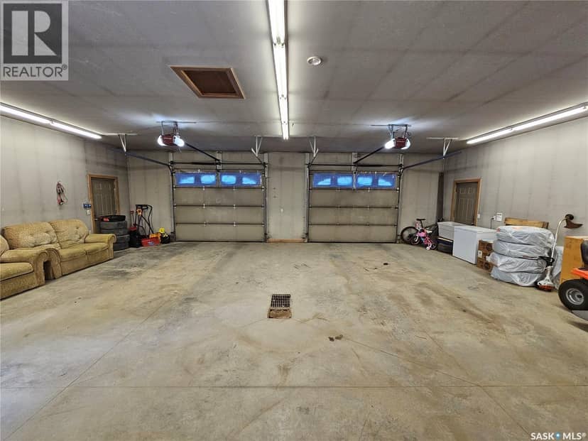 206 W 1st STREET — photo 7 of 40