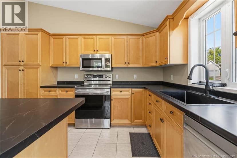242 Herve Street — photo 11 of 30