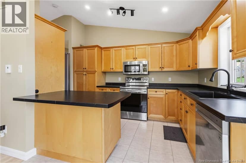242 Herve Street — photo 12 of 30