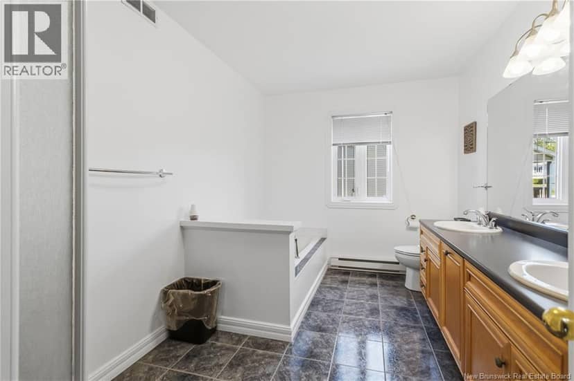 242 Herve Street — photo 17 of 30