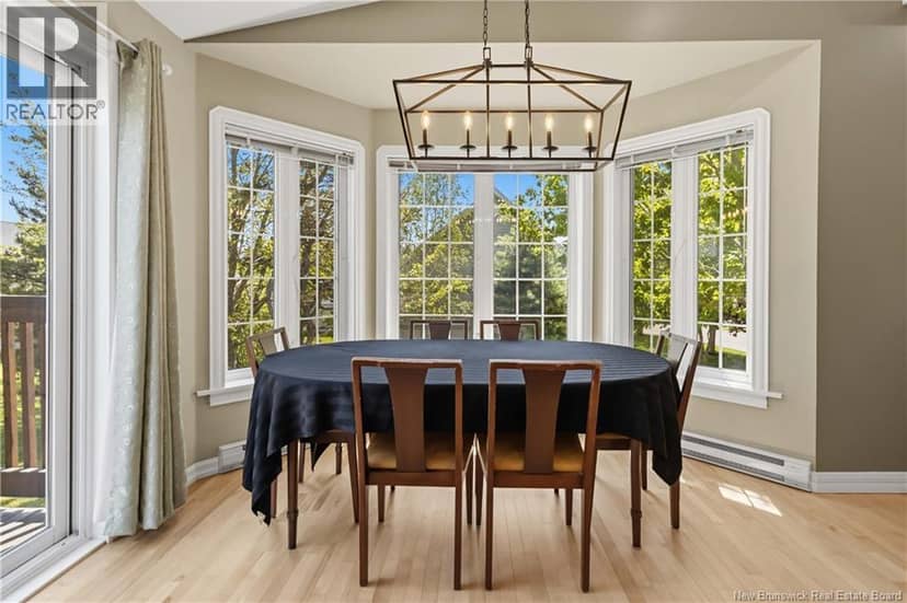 242 Herve Street — photo 5 of 30
