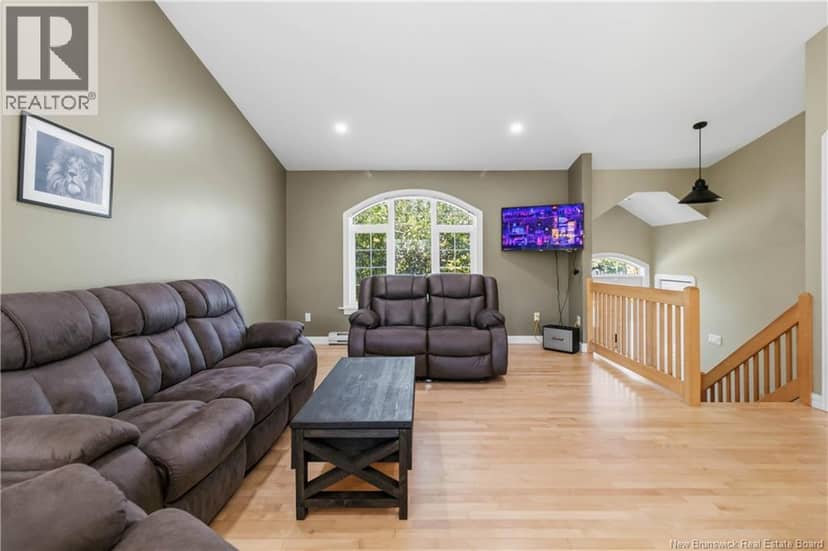 242 Herve Street — photo 7 of 30