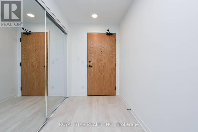 1502 - 7950 Bathurst Street — photo 2 of 40