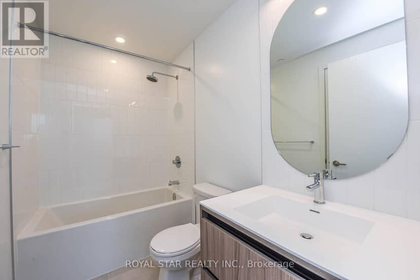 1502 - 7950 Bathurst Street — photo 30 of 40