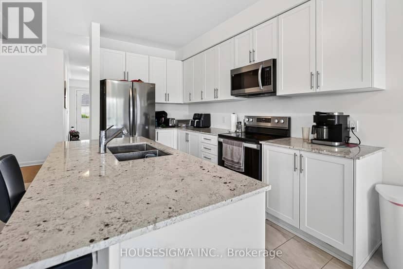 32 Oakmont Drive — photo 4 of 40