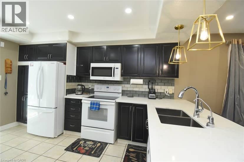 334 ST. LAWRENCE Drive — photo 10 of 39