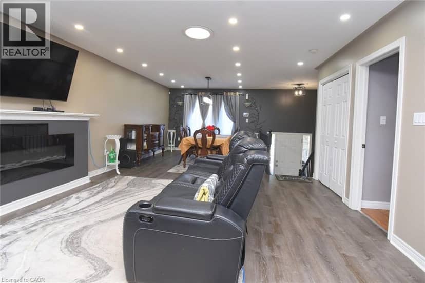 334 ST. LAWRENCE Drive — photo 6 of 39