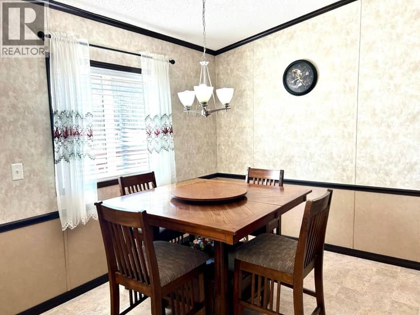 5227 42 STREET, Fort Nelson, photo 4