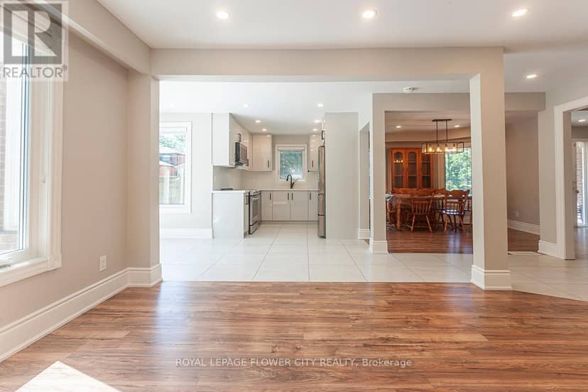 1 St Michaels Crescent — photo 18 of 40