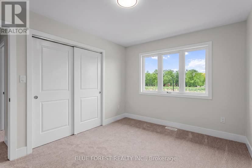 245 McTavish Street — photo 33 of 38