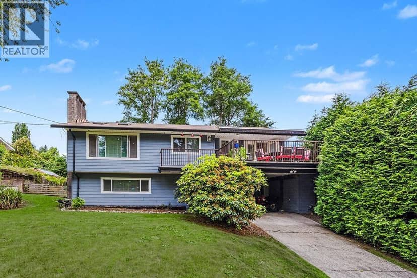 1102 GRANDVIEW ROAD, Gibsons