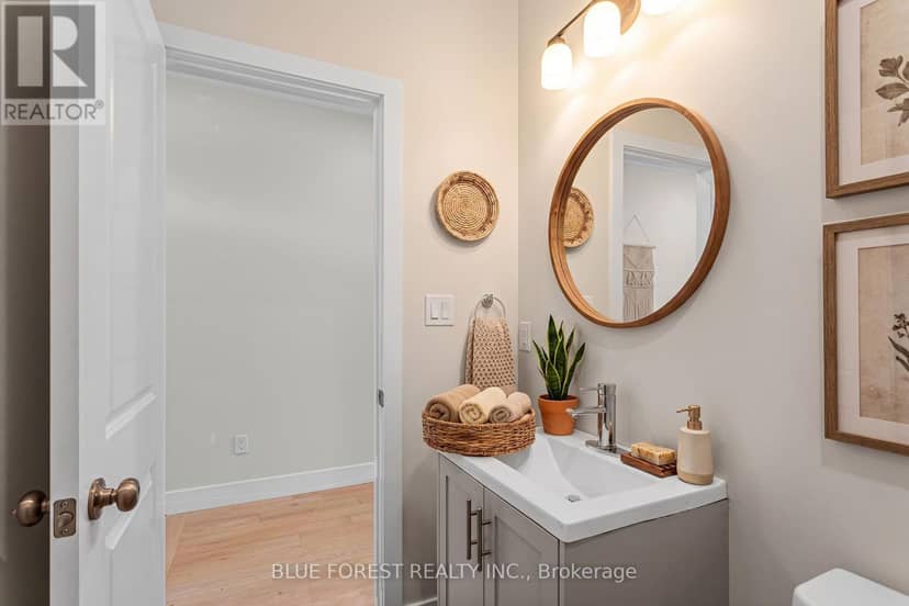 247 McTavish Street — photo 21 of 40
