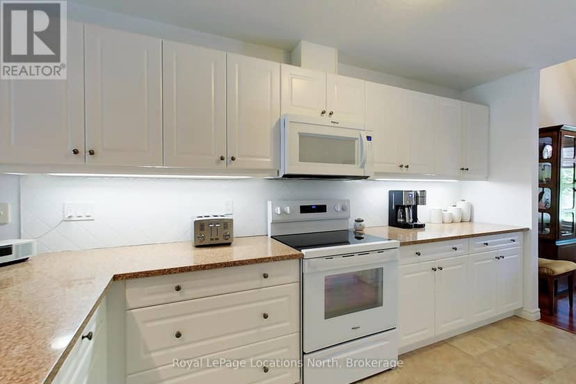18 - 111 Empire Lane — photo 19 of 40